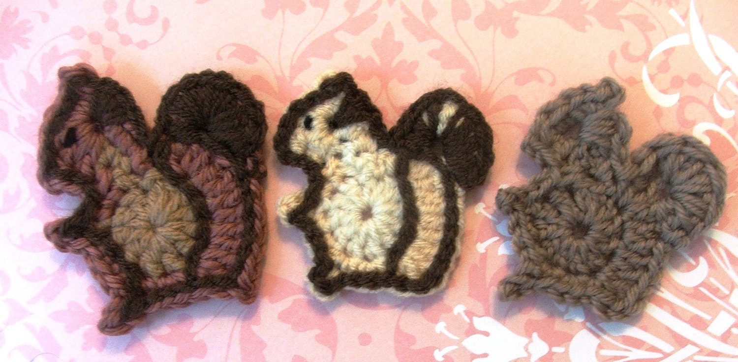 PATTERN - Sigmund the Squirrel, darling Applique Pattern in Crochet