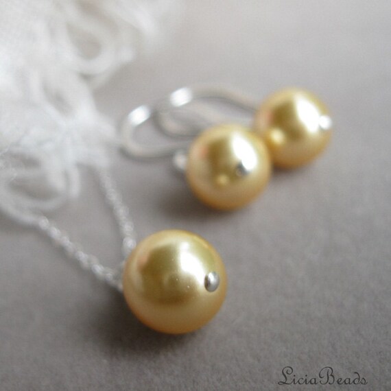 Bride in Pearls - necklace and earring set in gold, custom colors available