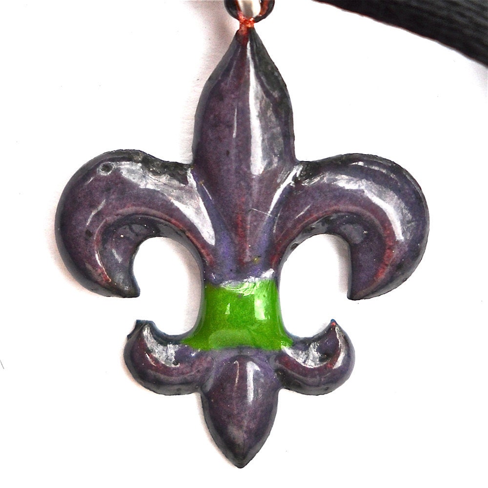 fleur de lis necklace by designoptions on Etsy from etsy.com