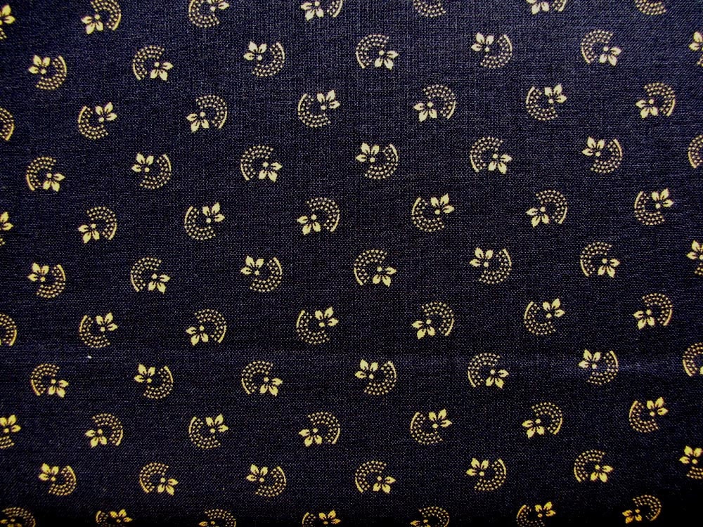 Marcus Brothers Pewter and Honey Fat Quarter Bundle