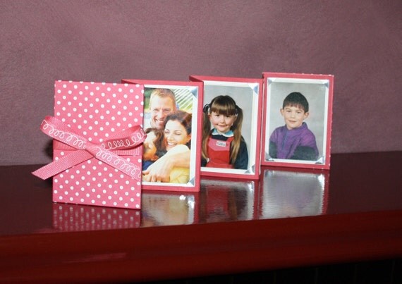 BRAG Book  - Photo album -  Accordion - Mini wallet size  - Hot pink with white polka dots
