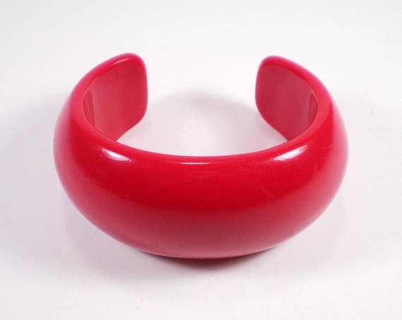 Vintage Chunky Red Plastic Lucite Bracelet by paleorama on Etsy from etsy.com