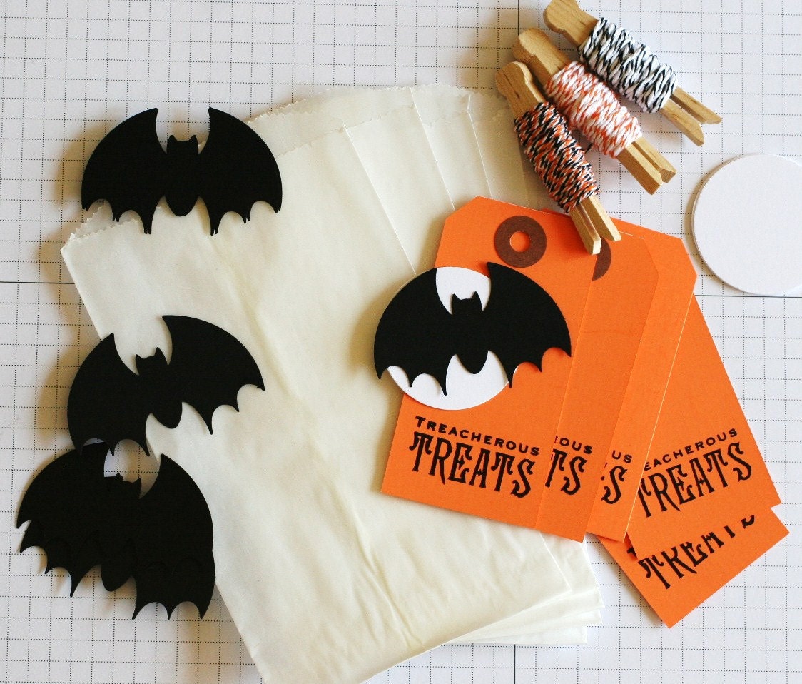 10 Gift Wrapping / Scrapbooking Kit / Card Making -Halloween Tag Set