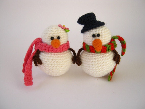 Snowmen- set of 2- Christmas ornament (Made to Order)