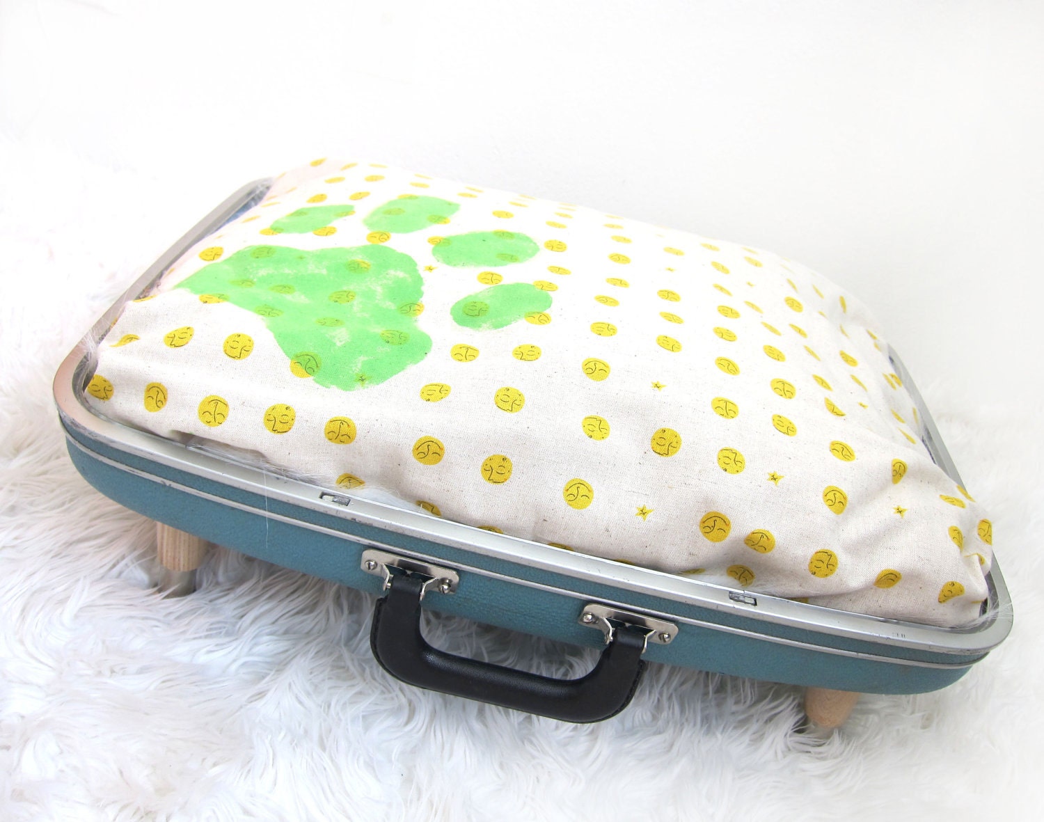 Upcycled Suitcase Pet Bed - two string jane SHOP