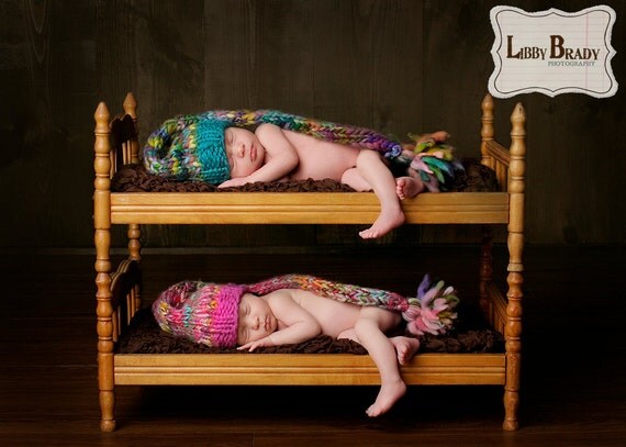 عکاسی سرپا نگه داشتن نوزاد -- کودک گره کلاه -- سرپا نگه داشتن دوقلو -- ELF