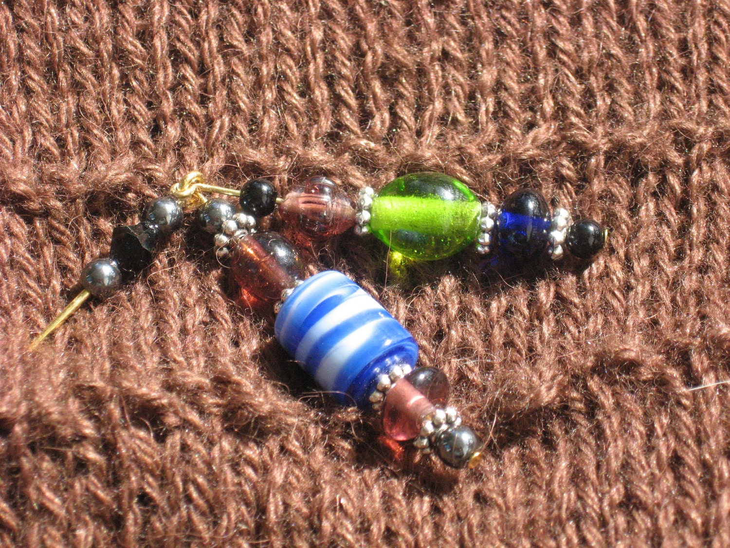 SHAWL PIN, lapel, hat, 3 inch  gold tone, glass beads, dangles
