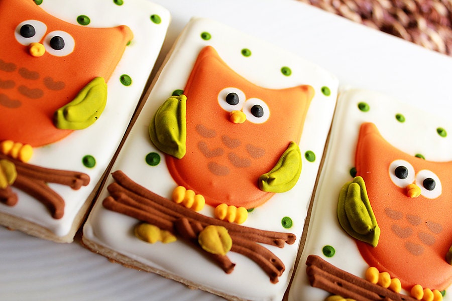 A Dozen Personalized Owl Vanilla Sugar Cookies