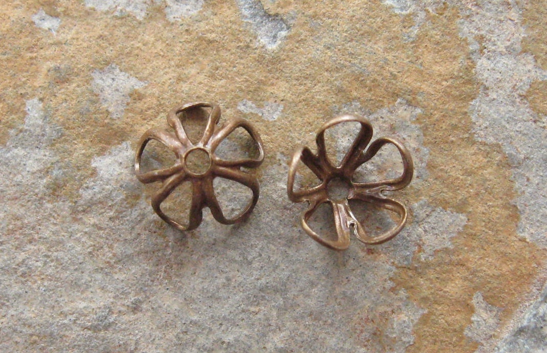 4 Trinity Vintage Patina 6mm Open Petal Bead Cap - Trinity Brass LOW SHIPPING