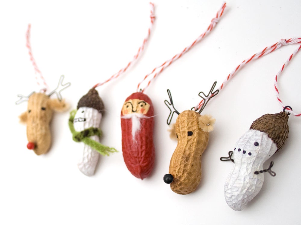 Christmas Garland - funny painted peanut characters