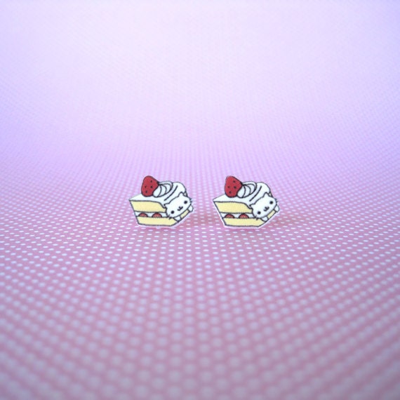 Nyan Nyan Nyanko Cake Small Stud Earrings From SweetWhatevers