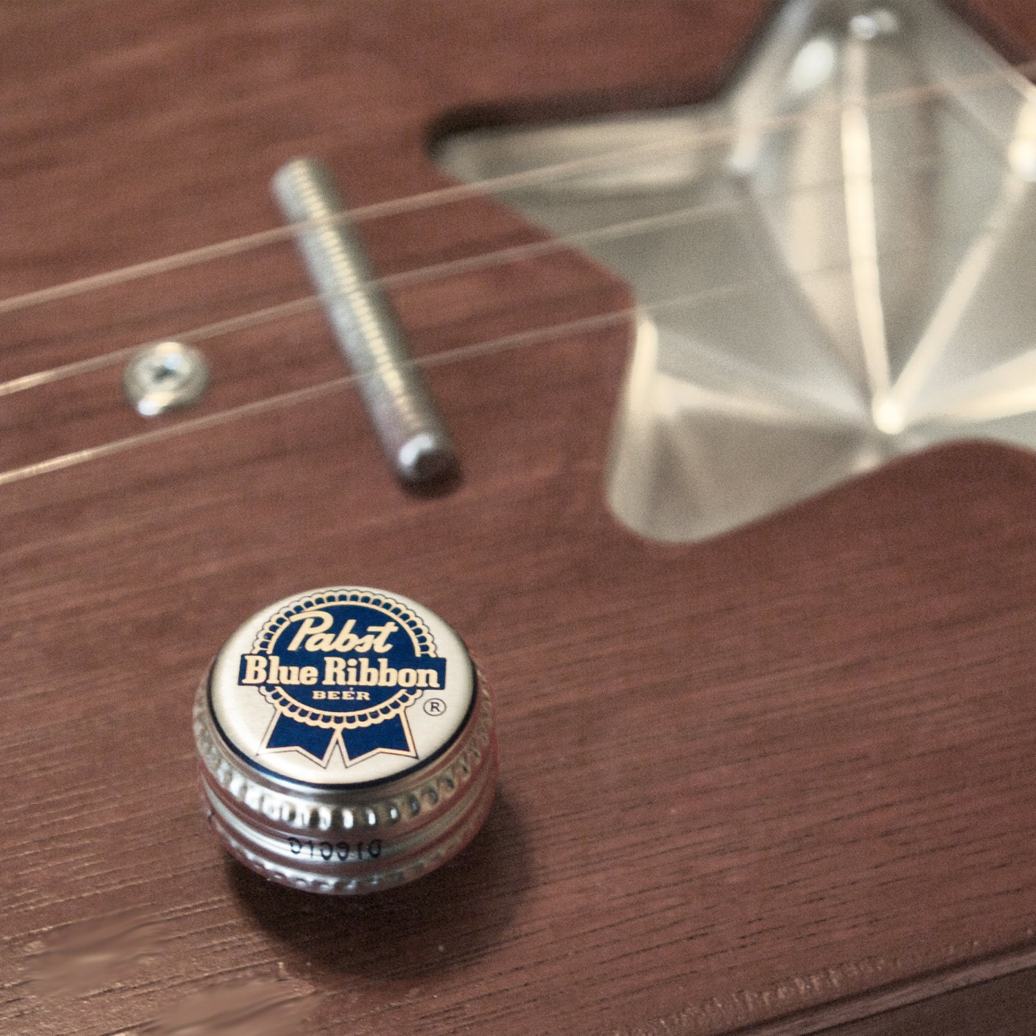 Beer Cap Volume / Tone Knob - Pabst Blue Ribbon
