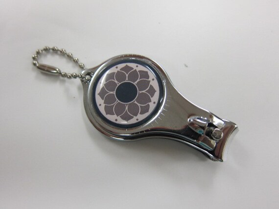 Flower - Bottle Opener - Nail Clipper - Digital Art - Keychain
