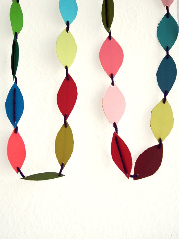 Paper Garland Multi Colored 10 ft torn oval edges