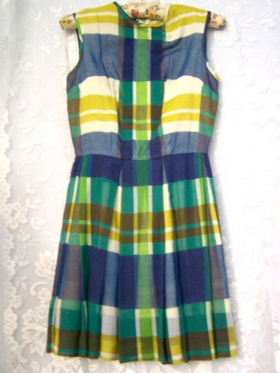 Vintage 60s dress / Mini Dress / Tartan Plaid