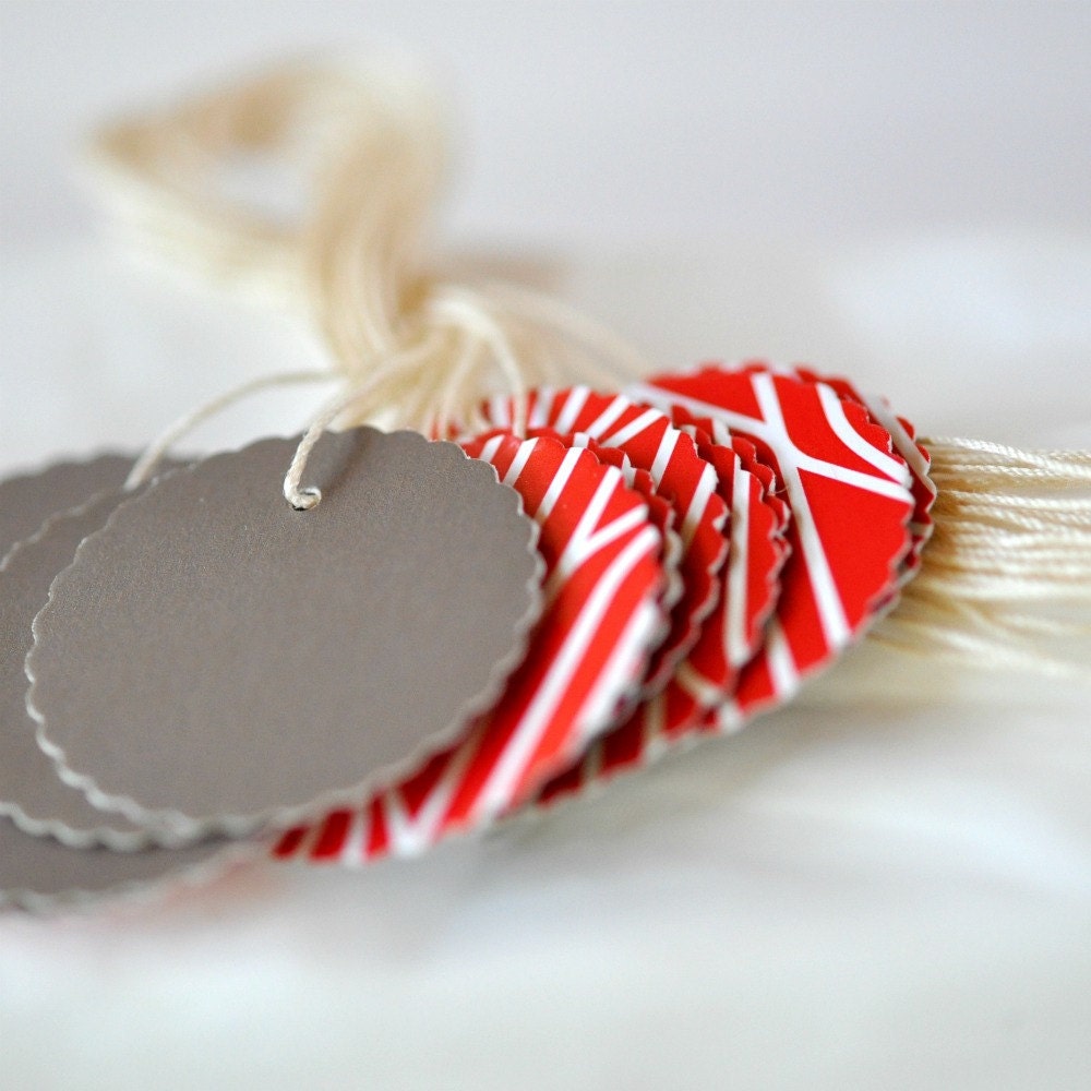 12 Geometic Red Mini Gift Tags Round Threaded