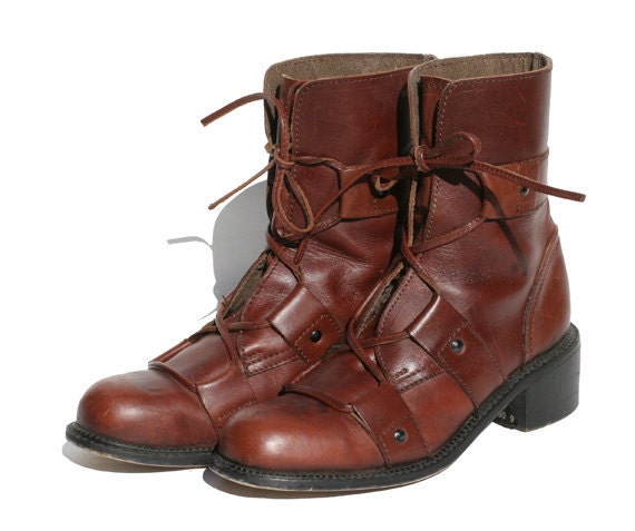 sz 7.5 brown leather lace up ankle boots