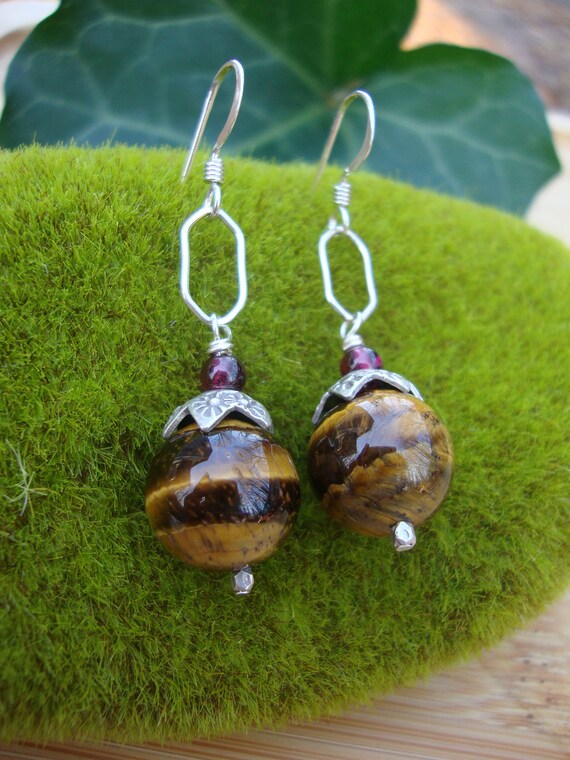 Tiger Eye Earrings Preview 4