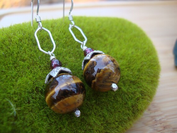 Tiger Eye Earrings Preview 1