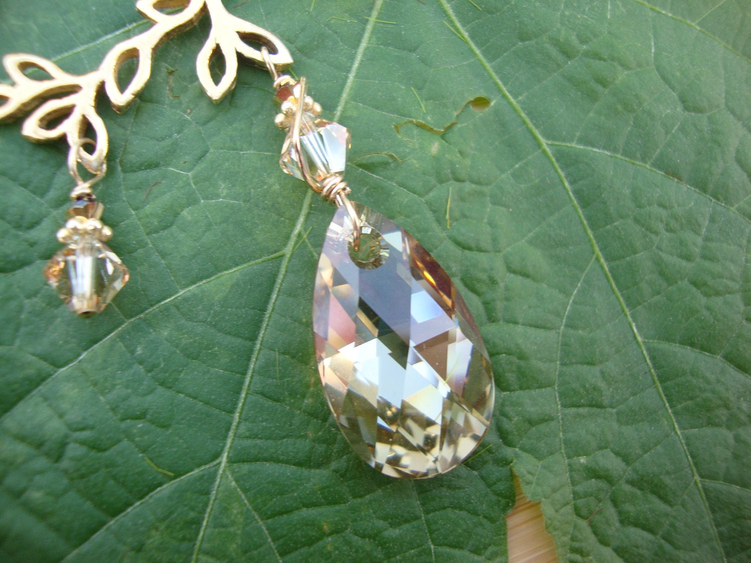 Golden Shadow Crystal Necklace Preview 1