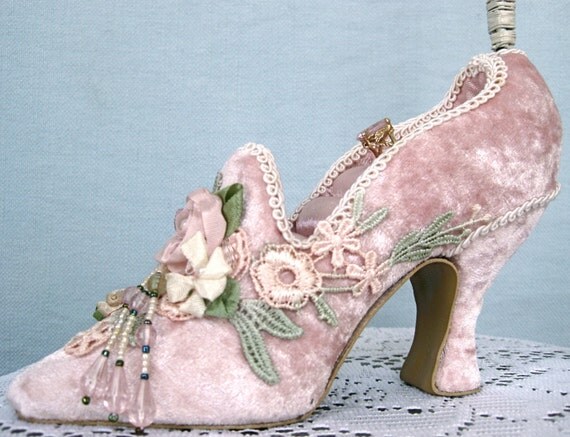 Pink Velvet Victorian Shoe Necklace, Bracelet and ring holder from etsy