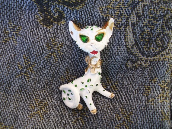 Vintage Cat Brooch, 1960s, Vintage Cat Pin, with Faux Emerald Eyes