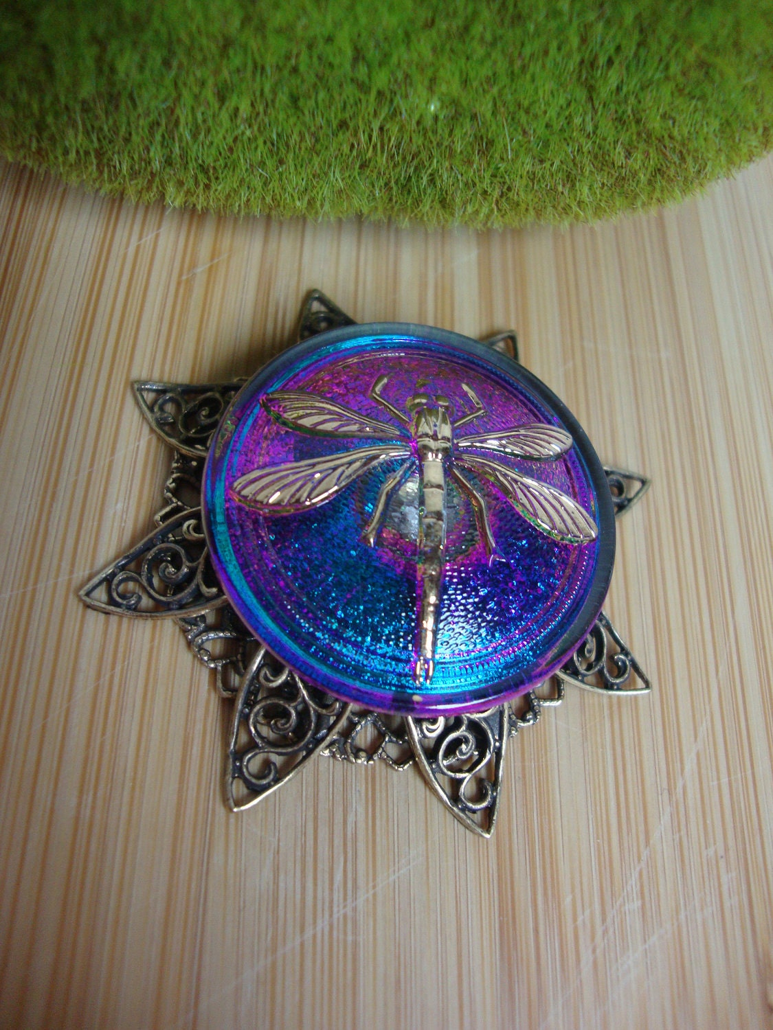 Irridescent Purple Glass Dragonfly Pin/Pendant Preview 4