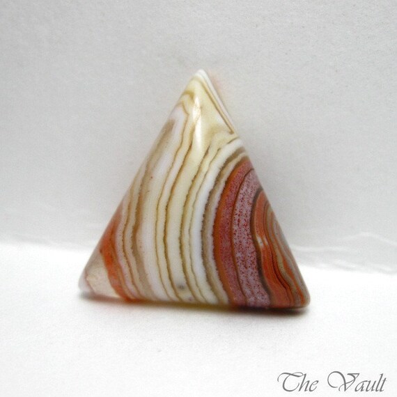 Triangle - Dryhead agate cabochon