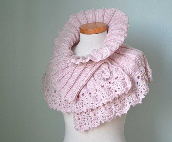 Elegant powder pink knitted capelet with lace crochet border
