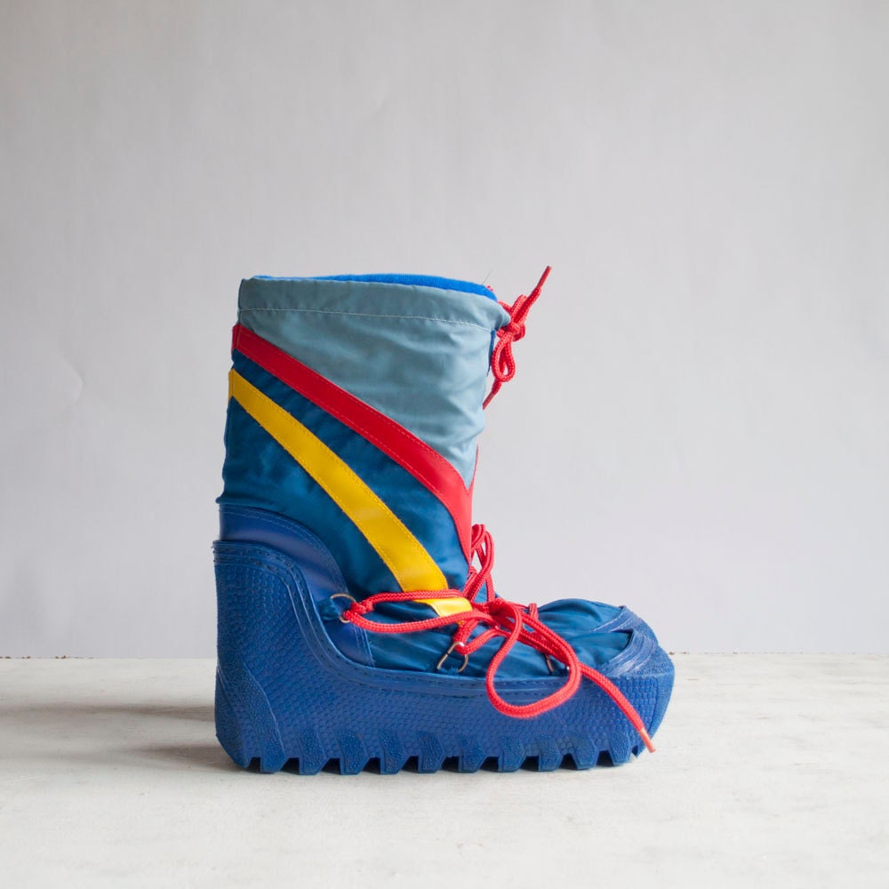 Vintage Moon Boots / Snow Boots / Rainbow by GingerRootVintage from etsy.com