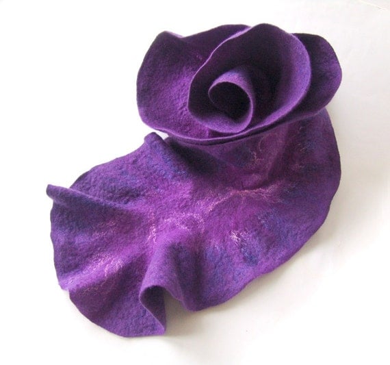Felted scarf ruffle collar  purple lavender lilac by galafilc from etsy.com