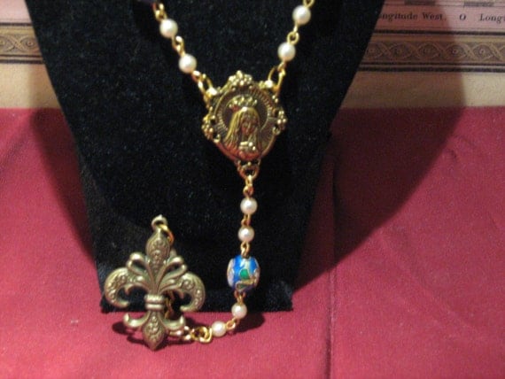Fleur de Lys rosary necklace