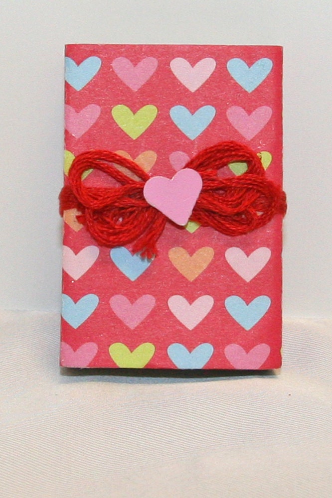 VALENTINES DAY/ WEDDINGS: Heart favor box