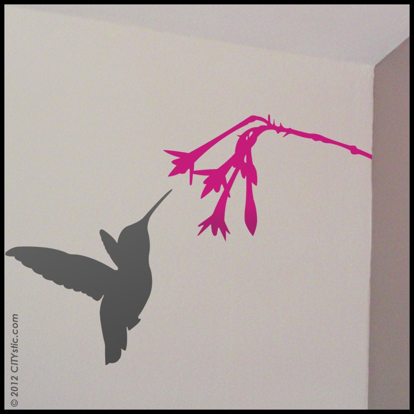 ANIMAL : Hummingbird gathering nectar from flower (v.1  in two pieces)  - WALL DECAL