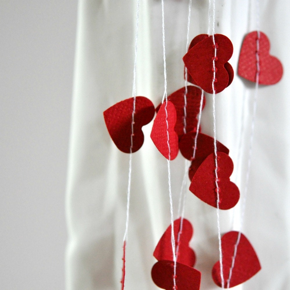 Tiny Hearts Paper Garland Red