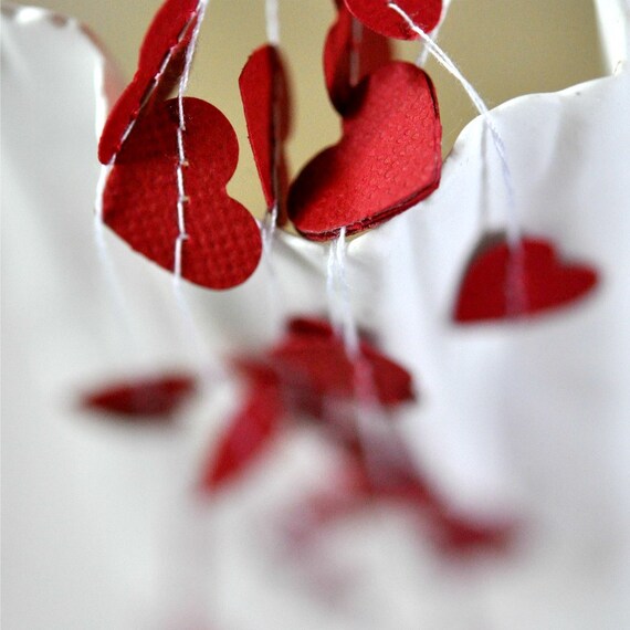 Tiny Hearts Paper Garland Red