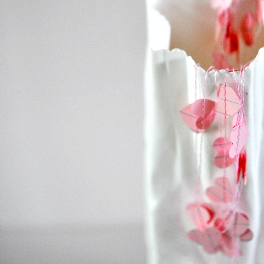Tiny Hearts Paper Garland Pink