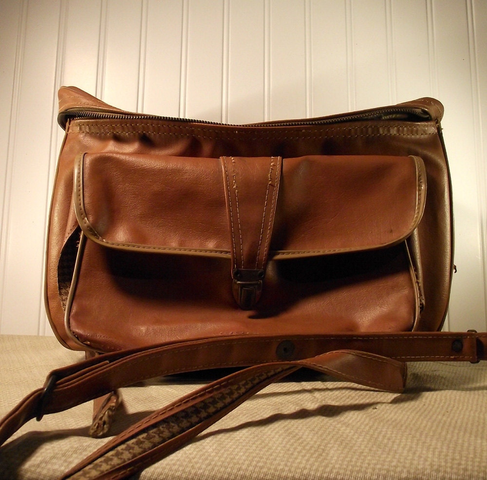 Distressed Leather Old Bag