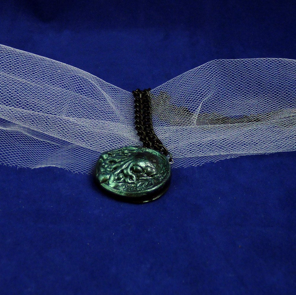 Dark Green Small Cthulhu Cameo Necklace with Chain - Polymer Clay Fashion Jewelry