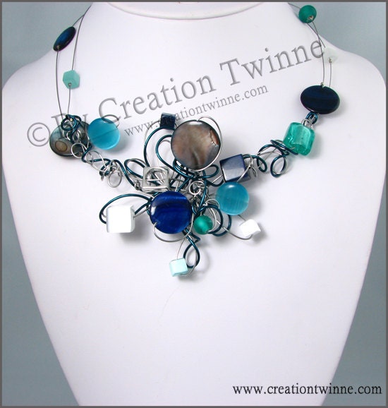blue white turquoise navy blue nekclace glass bridesmaids necklace 