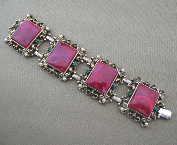 Vintage Chunky Bracelet Cranberry Cabochons Rhinestones