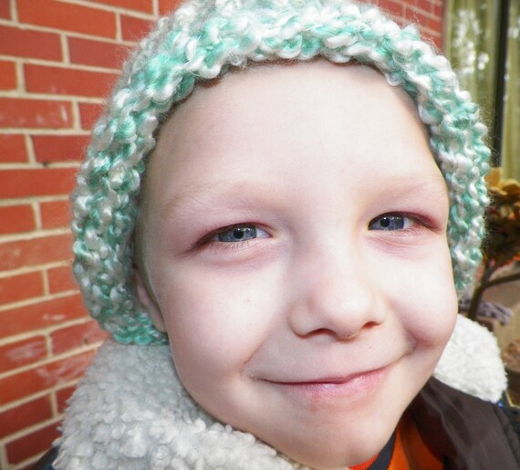 Children's Handmade Hat Green Ages 3 -6