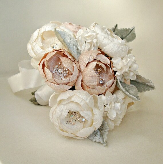 Off White, Ivory and Blush Petite Bouquet