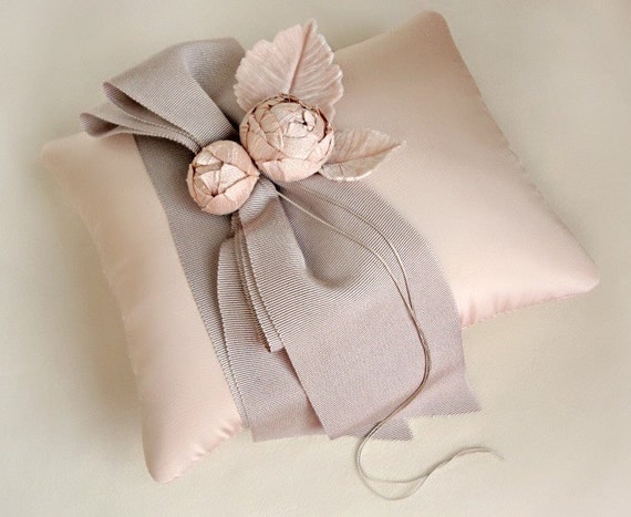 Индивидуальные подушки Садового кольца в розовый и темно-серый