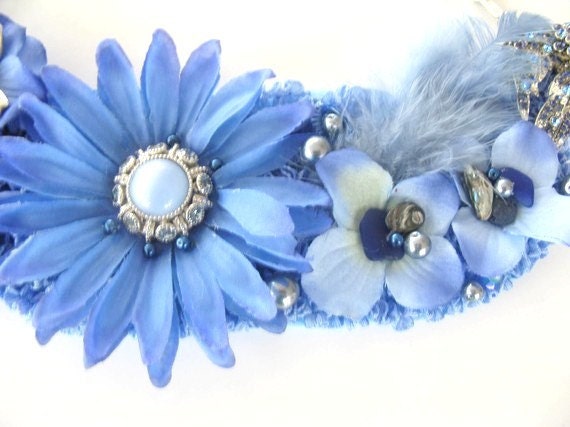 Blue Bib Seaglass Necklace floral vintage