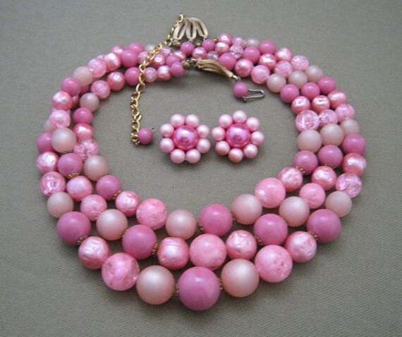 Bubblegum Pink Vintage Beaded Necklace Set Triple Strand