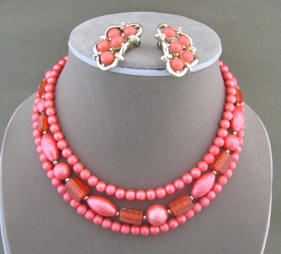 Bright Coral Vintage Necklace Set Triple Strand