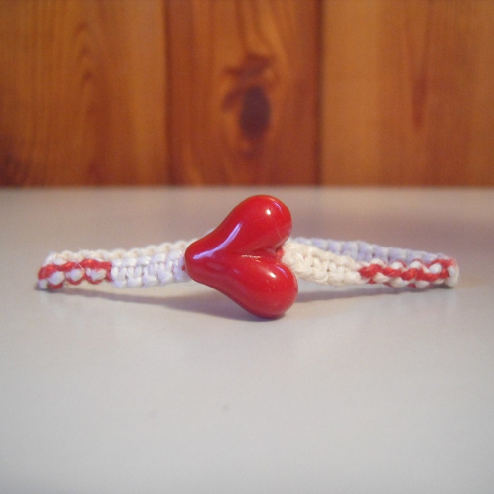 Red Heart Glass Hemp Bracelet