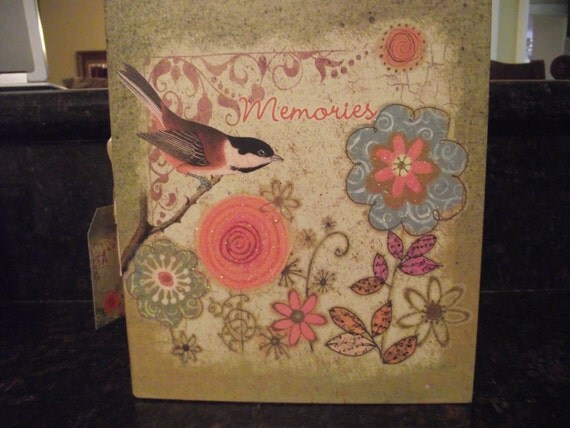 Memories   Photo  Album   Vintage  Bird  In  A  Flower  Garden