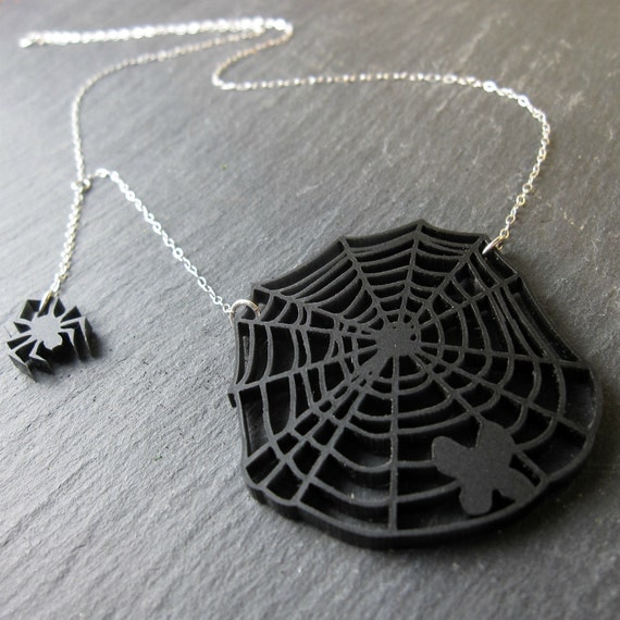 spider necklace